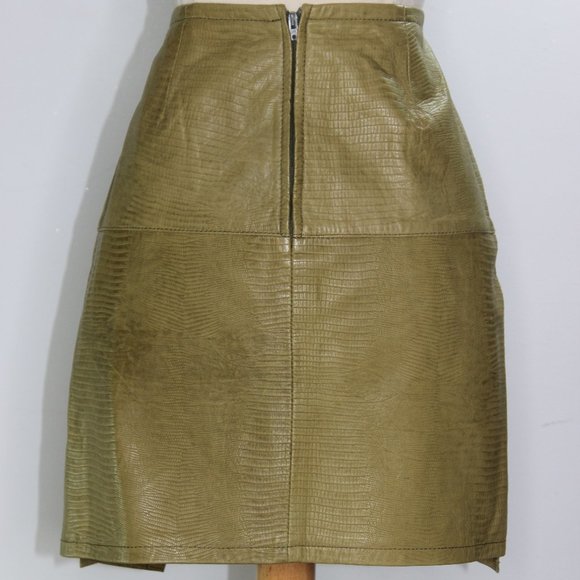 Textured Leather Skirt by Henry Beguelin - Picture 3 of 5